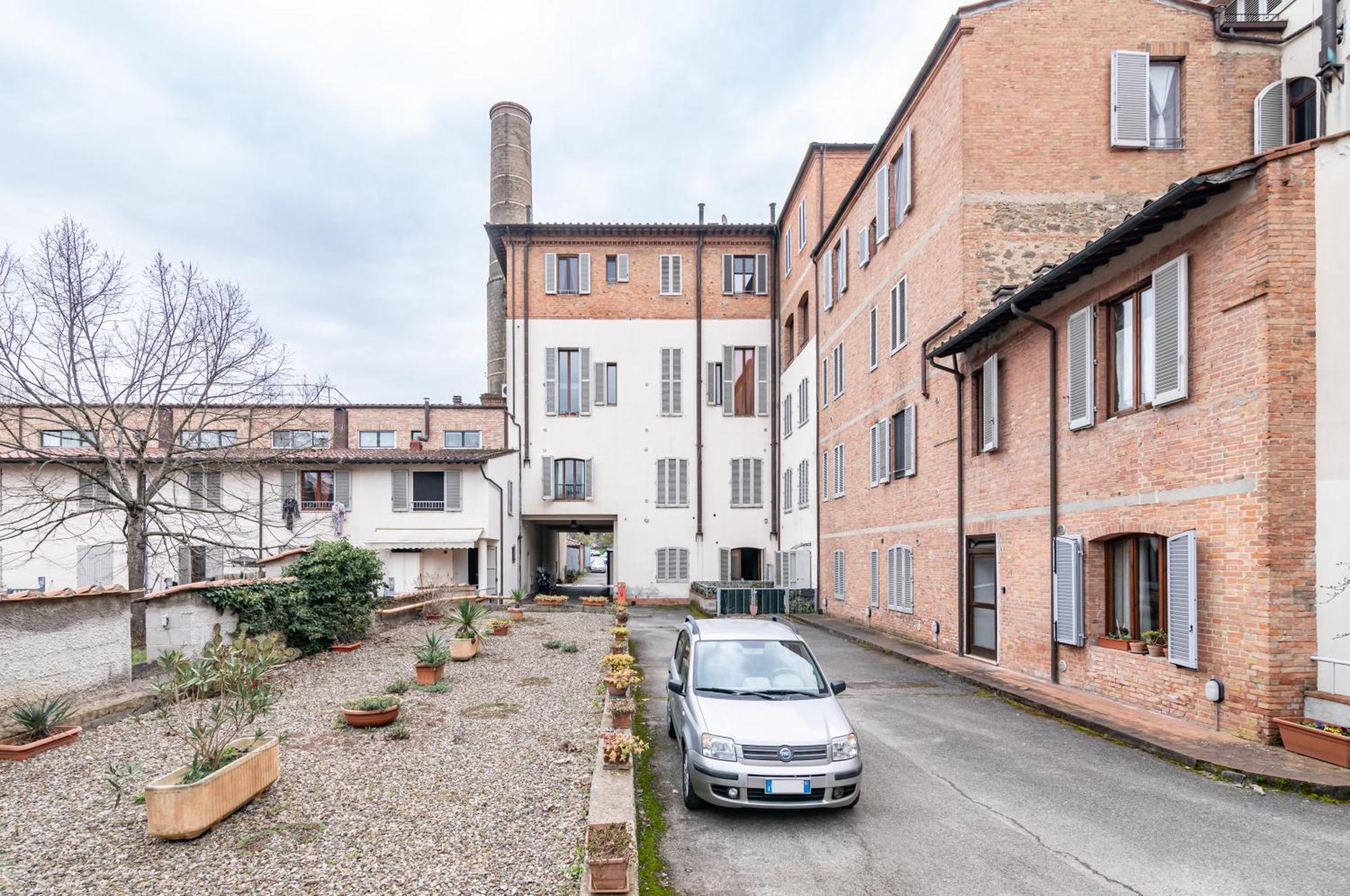 Into The Blu Apartment With Private Parking! Siena Exteriör bild
